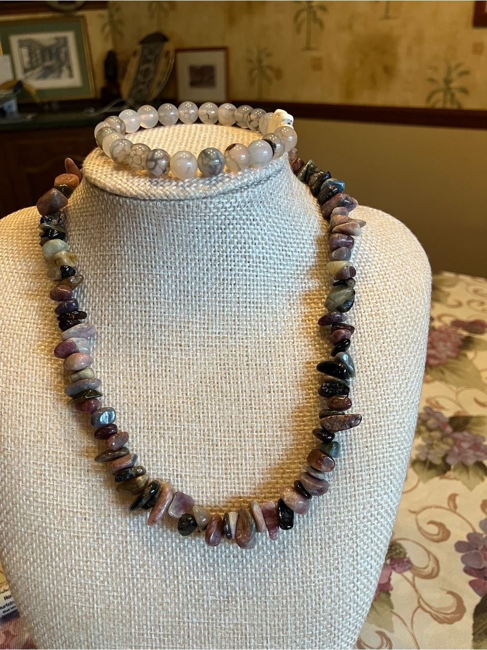 MULTI-COLORED  TOURMALINE CHIP NECKLACE WITH MATCHED DRAGON VEIN AGATE BRACELET